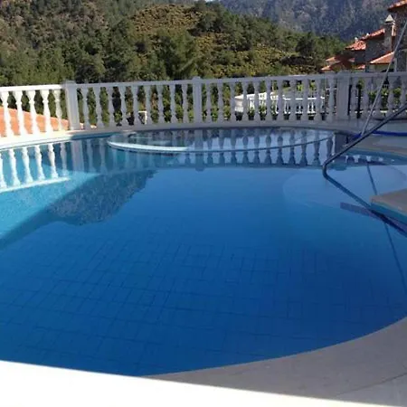 Shark With Amazing Lake View And Pool Villa